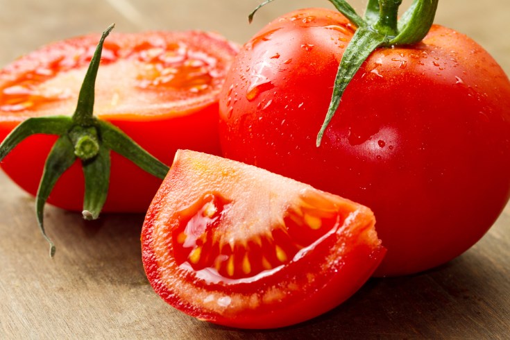 Los beneficios de consumir tomate para la salud