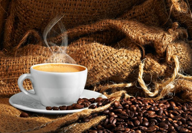 Propiedades y beneficios saludables de tomar café